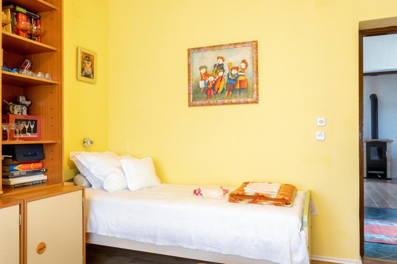 Golden Flowers Razvode Экстерьер фото