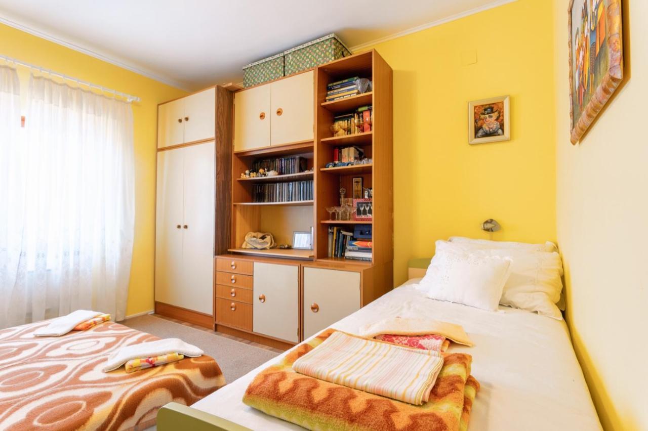 Golden Flowers Razvode Экстерьер фото